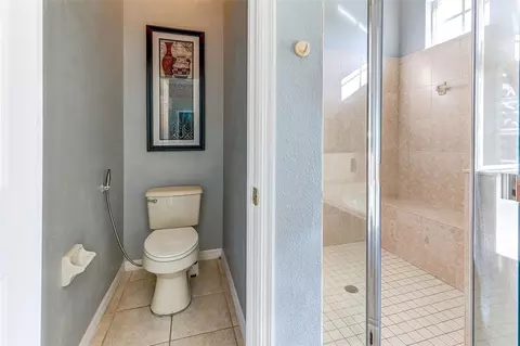 Bath - 918 Algare Loop, Windermere, FL 34786 photo 8 of 8