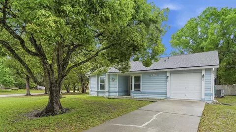 61 Floridana Rd, Debary, FL 32713