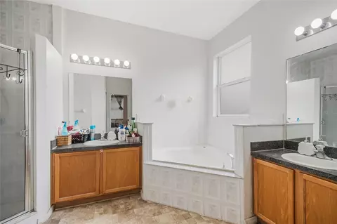 Bath - 2782 Andes Way, Saint Cloud, FL 34769 photo 1 of 3