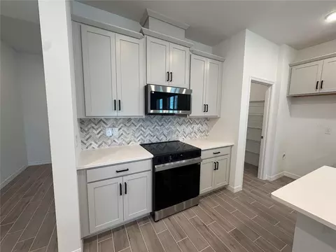 Kitchen - 1876 Columbus Path, Saint Cloud, FL 34771 photo 2 of 5