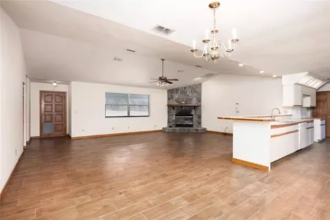 Living - 15181 NE 9th St, Williston, FL 32696 photo 6 of 7