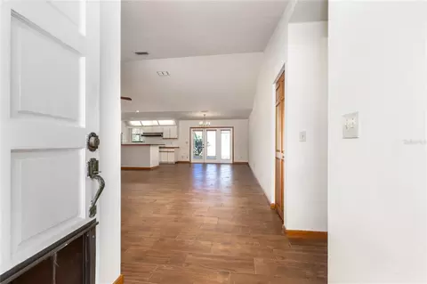 Entry Way - 15181 NE 9th St, Williston, FL 32696 photo 1 of 3