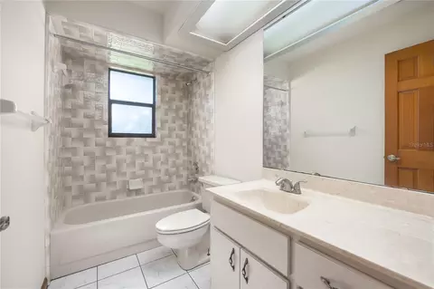 Bath - 15181 NE 9th St, Williston, FL 32696 photo 2 of 6