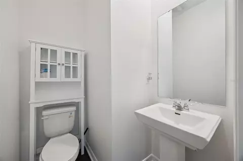 Bath - 759 Spring Palms Loop, Orlando, FL 32828 photo 3 of 3
