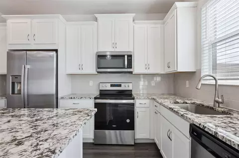 Kitchen - 759 Spring Palms Loop, Orlando, FL 32828 photo 2 of 2
