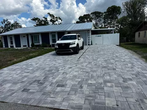 1159 Fundy Rd, Venice, FL 34293