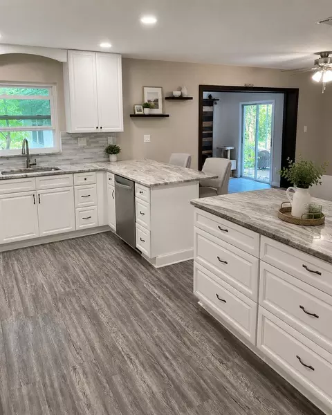 Kitchen - 3505 SE 33rd Ave, Ocala, FL 34471 photo 2 of 5
