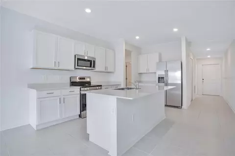Kitchen - 961 Harold Pass, Winter Haven, FL 33884 photo 1 of 4