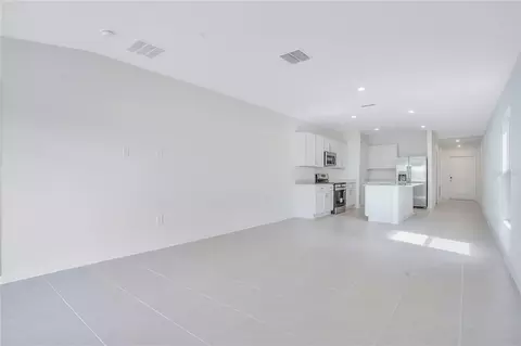 Living - 961 Harold Pass, Winter Haven, FL 33884 photo 2 of 3