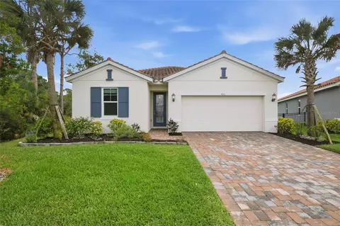 480 Daylily Blvd, Nokomis, FL 34275