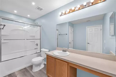Bath - 10638 Dawns Light Dr, Riverview, FL 33578 photo 4 of 4