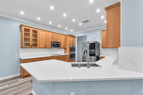 Kitchen - 10638 Dawns Light Dr, Riverview, FL 33578 photo 2 of 4