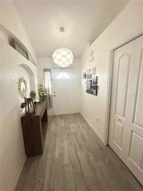 Entry Way - 4202 Cracker Ct, Saint Cloud, FL 34772 photo 2 of 6