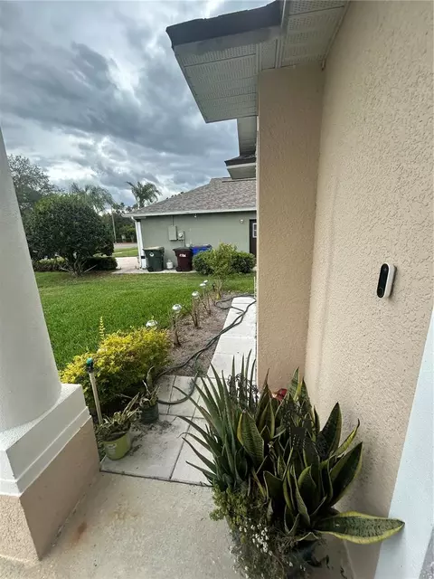 Exterior - 4202 Cracker Ct, Saint Cloud, FL 34772 photo 8 of 18