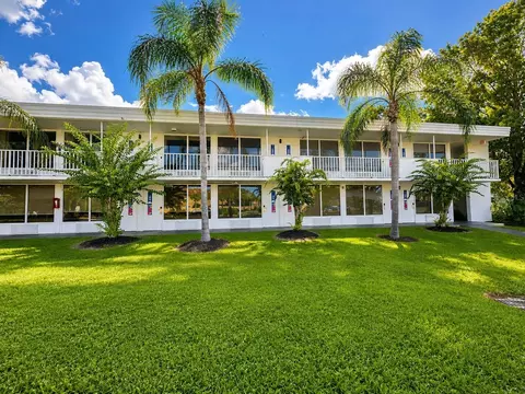 2930 Polynesian Isle Blvd #105, Kissimmee, FL 34746