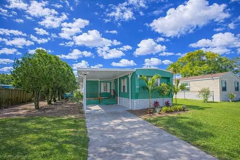 2009 Pine St, Saint Cloud, FL 34769
