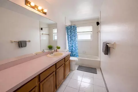 Bath - 2627 Coventry Ln, Ocoee, FL 34761 photo 2 of 2
