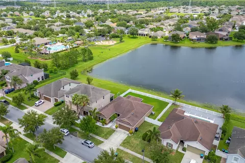 View/Area - 12845 Sawgrass Pine Cir, Orlando, FL 32824 photo 3 of 11