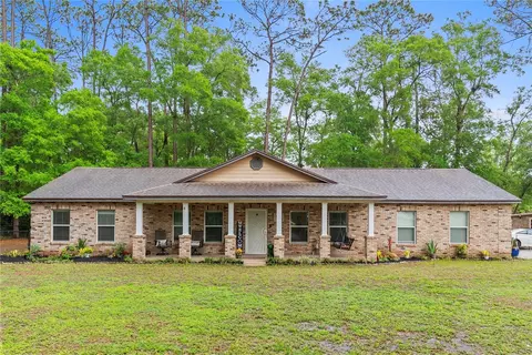 443 N High St, Lake Helen, FL 32744