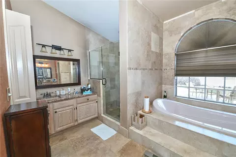 Bath - 103 Olympus Dr, Ocoee, FL 34761 photo 2 of 3
