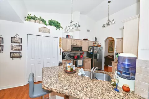 Kitchen - 103 Olympus Dr, Ocoee, FL 34761 photo 6 of 6