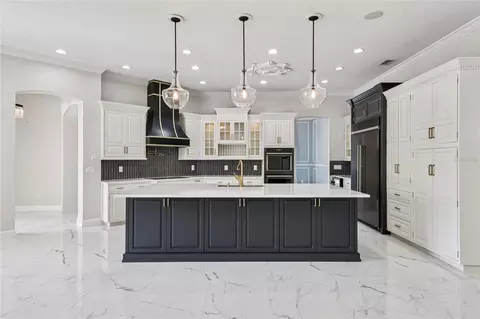 Kitchen - 2068 Roberts Point Dr, Windermere, FL 34786 photo 5 of 6