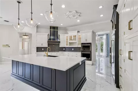 Kitchen - 2068 Roberts Point Dr, Windermere, FL 34786 photo 3 of 6