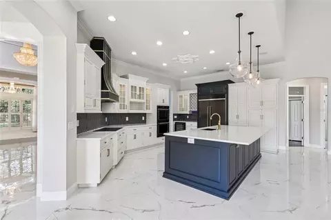 Kitchen - 2068 Roberts Point Dr, Windermere, FL 34786 photo 1 of 6