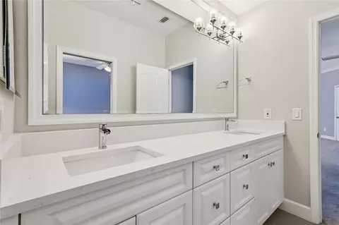 Bath - 2068 Roberts Point Dr, Windermere, FL 34786 photo 5 of 6
