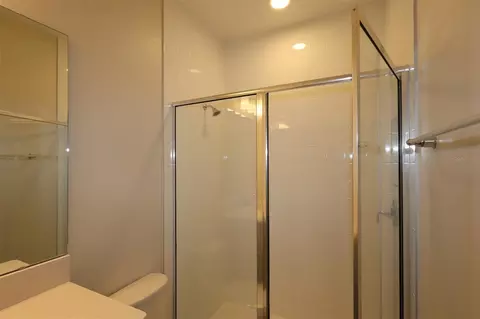 Bath - 1302 Hyde St, Saint Cloud, FL 34771 photo 2 of 3