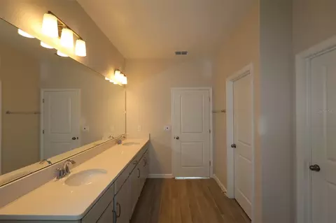 Bath - 1302 Hyde St, Saint Cloud, FL 34771 photo 2 of 2