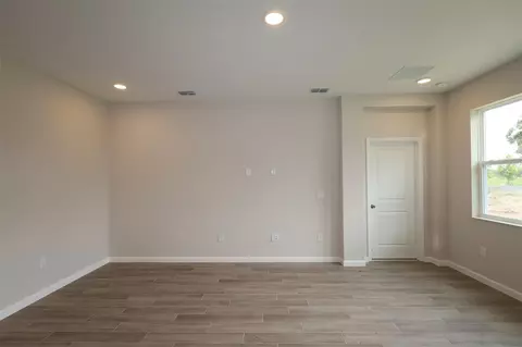Living - 1302 Hyde St, Saint Cloud, FL 34771 photo 3 of 4