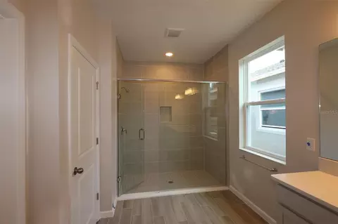 Bath - 1302 Hyde St, Saint Cloud, FL 34771 photo 1 of 2