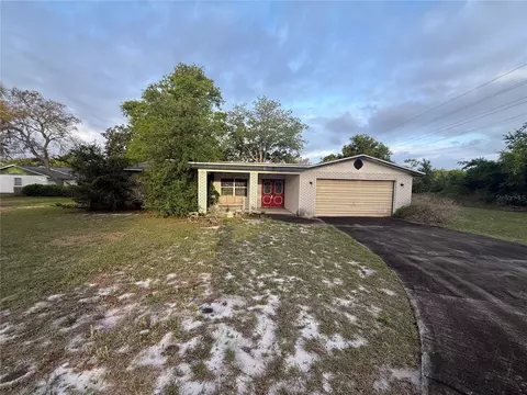 1129 E Willow Run Dr, Port Orange, FL 32129