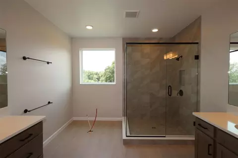 Bath - 1314 Hyde St, Saint Cloud, FL 34771 photo 2 of 4