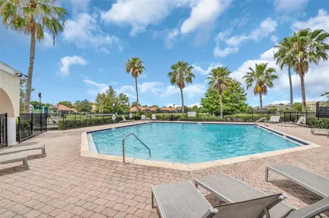 Exterior - 910 Lascala Dr, Windermere, FL 34786 photo 8 of 9