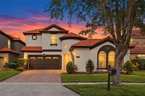 Exterior - 910 Lascala Dr, Windermere, FL 34786 photo 2 of 10