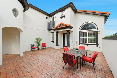 Exterior - 910 Lascala Dr, Windermere, FL 34786 photo 3 of 9