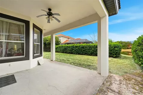 Exterior - 910 Lascala Dr, Windermere, FL 34786 photo 6 of 9