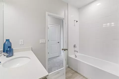 Bath - 1402 Mount Royal Dr, Saint Cloud, FL 34771 photo 1 of 4