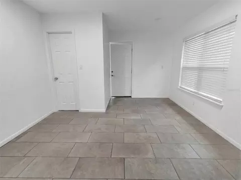 Living - 2600 Euston Rd, Winter Park, FL 32789 photo 2 of 7