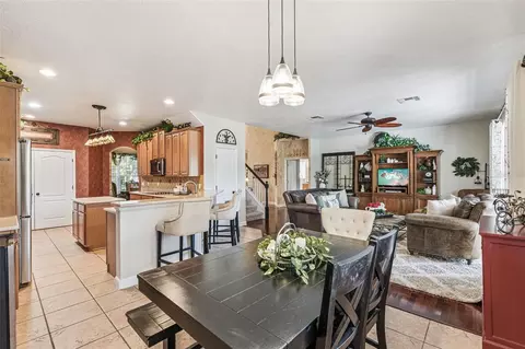 Dining - 3304 Beazer Dr, Ocoee, FL 34761 photo 3 of 4