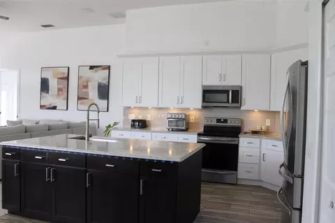 Kitchen - 4529 Caesar Ave, Orlando, FL 32833 photo 7 of 8