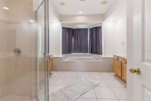 Bath - 4529 Caesar Ave, Orlando, FL 32833 photo 1 of 5