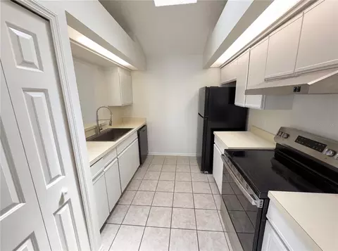 Kitchen - 2000 Plainfield Dr, Orlando, FL 32812 photo 1 of 3