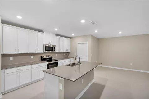 Kitchen - 2840 Muller Oak Loop, Ocoee, FL 34761 photo 3 of 7