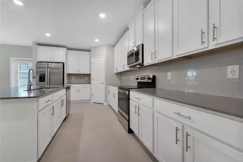 Kitchen - 2840 Muller Oak Loop, Ocoee, FL 34761 photo 4 of 7