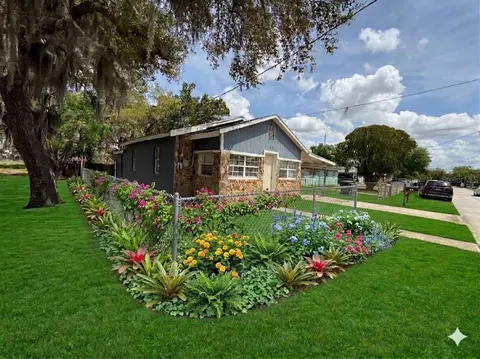 313 E Booker St, Avon Park, FL 33825