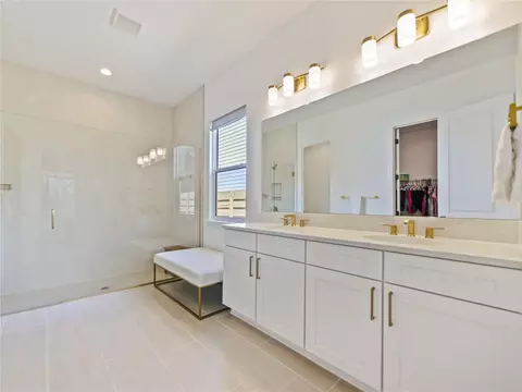 Bath - 6228 Trailblaze Bnd, Saint Cloud, FL 34771 photo 5 of 7