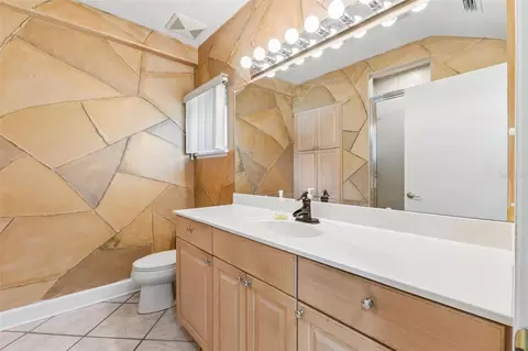 Bath - 4301 Down Point Ln, Windermere, FL 34786 photo 2 of 5